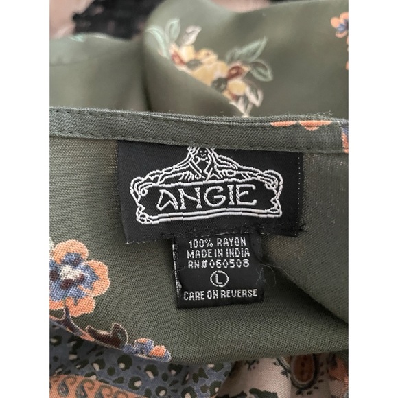 SOLD Angie Floral Open-front Kimono Cardigan, Size Large - Picture 6 of 7